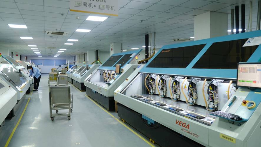 電路板生產(chǎn)設備有哪些，pcb電路板生產(chǎn)設備磨板機
